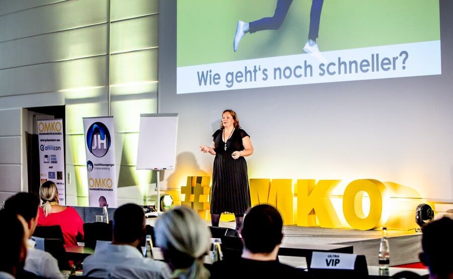 Meike Hohenwarter auf der OMKO-Bühne